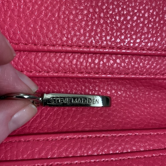 STEVE MADDEN Pink genuine leather embossed Wallet Silver snap keychain organizer - Picture 7 of 16